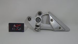 SOPORTE ESTRIBO DELANTERO IZQUIERDO YAMAHA FZ6 S2 07-10
